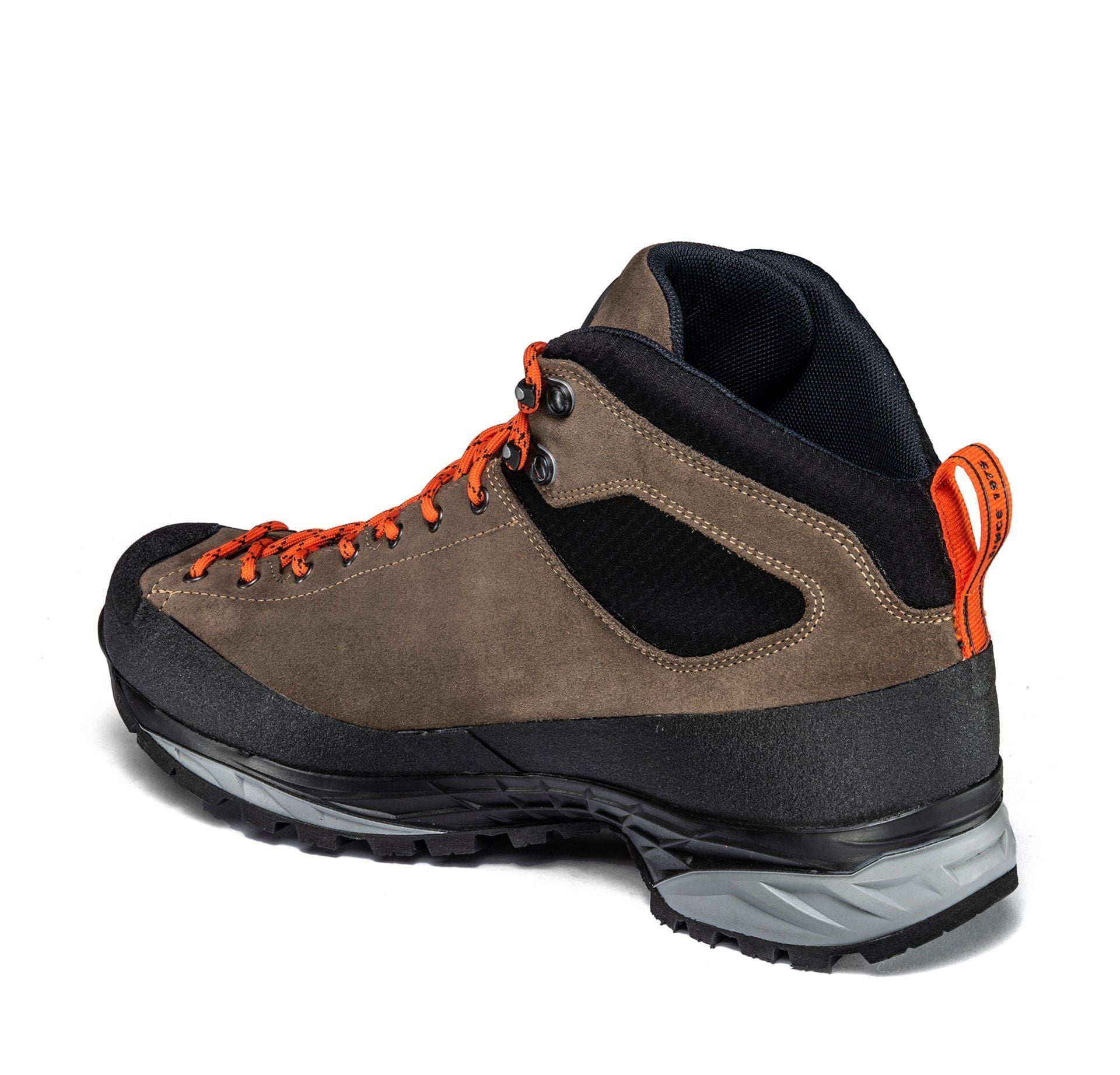 marmolada-mid-mtx-saloon-2-1.